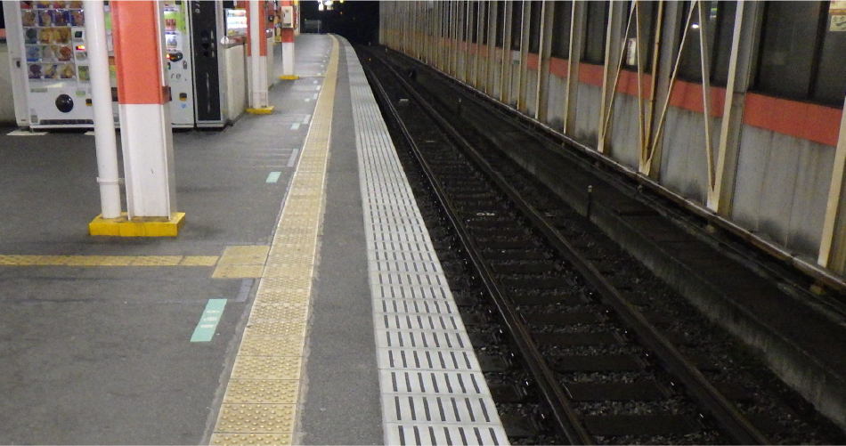 乗降場笠石修繕